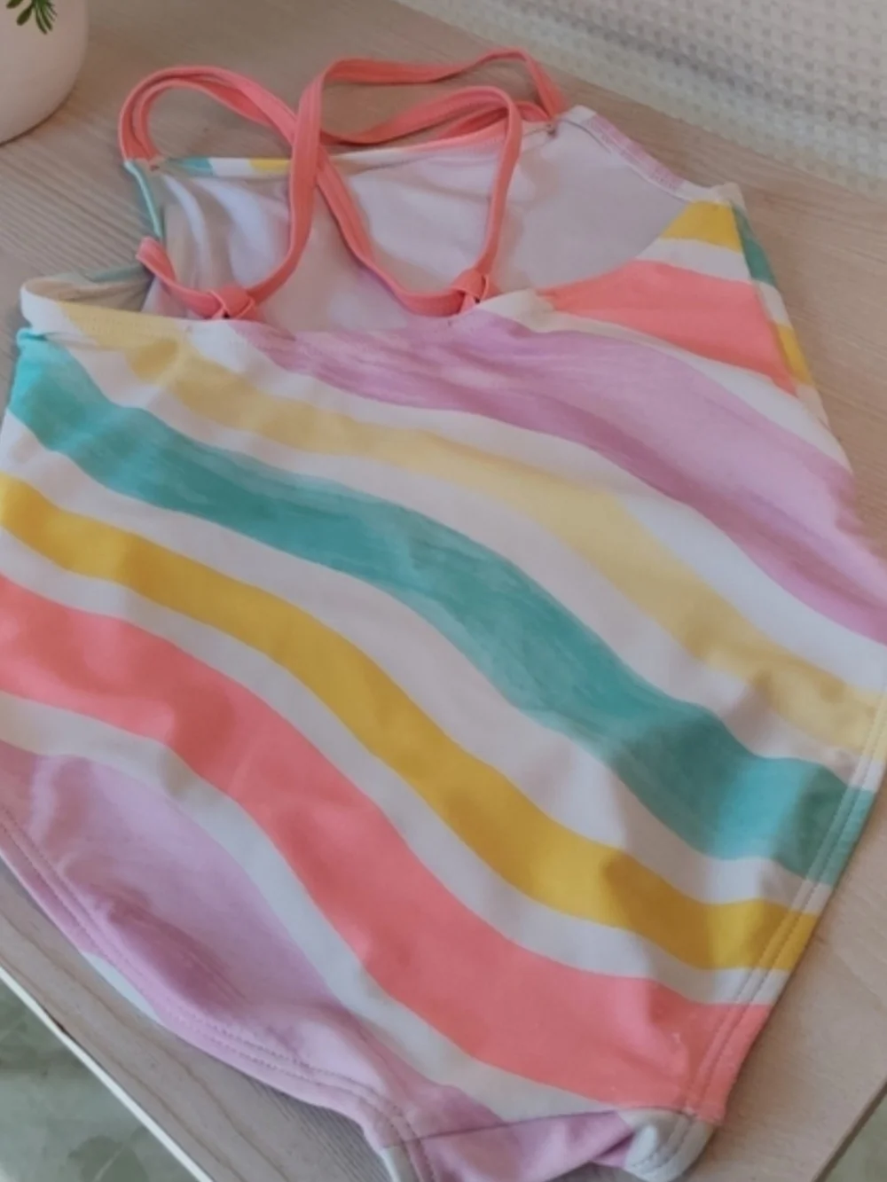 Carter's kid Girls Swimsuit Size 6/6X